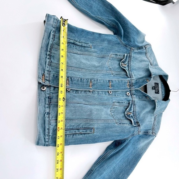 Lucky Brand
Tomboy Trucker Denim Jacket size S - Picture 12 of 13